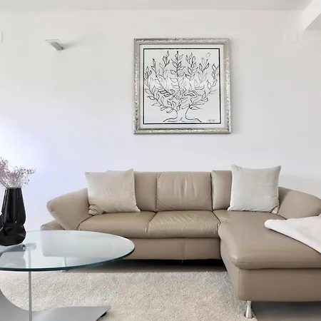 Verica Apartment *