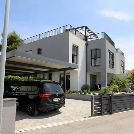Apartment Verica *